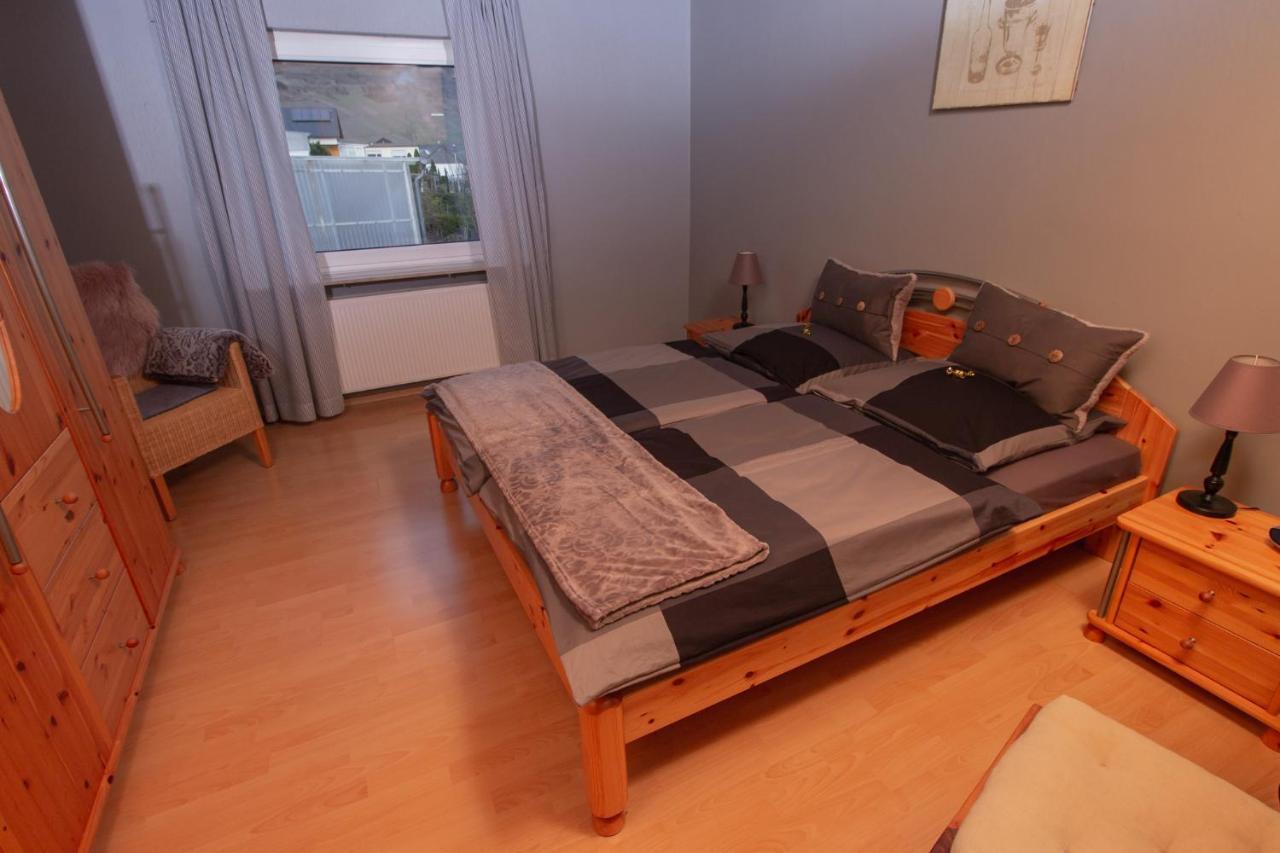 Ferienwohnung Weingut Kdm Креф Экстерьер фото