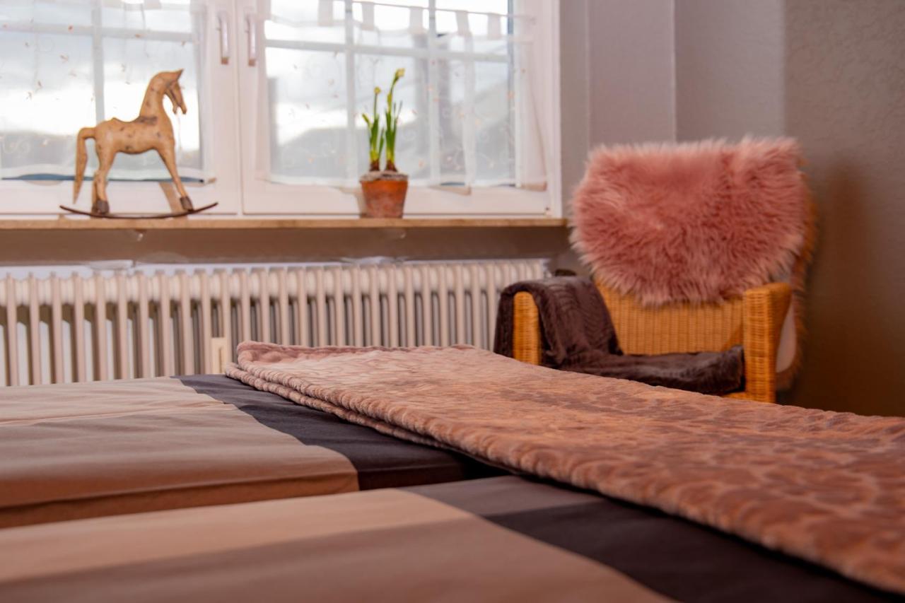 Ferienwohnung Weingut Kdm Креф Экстерьер фото