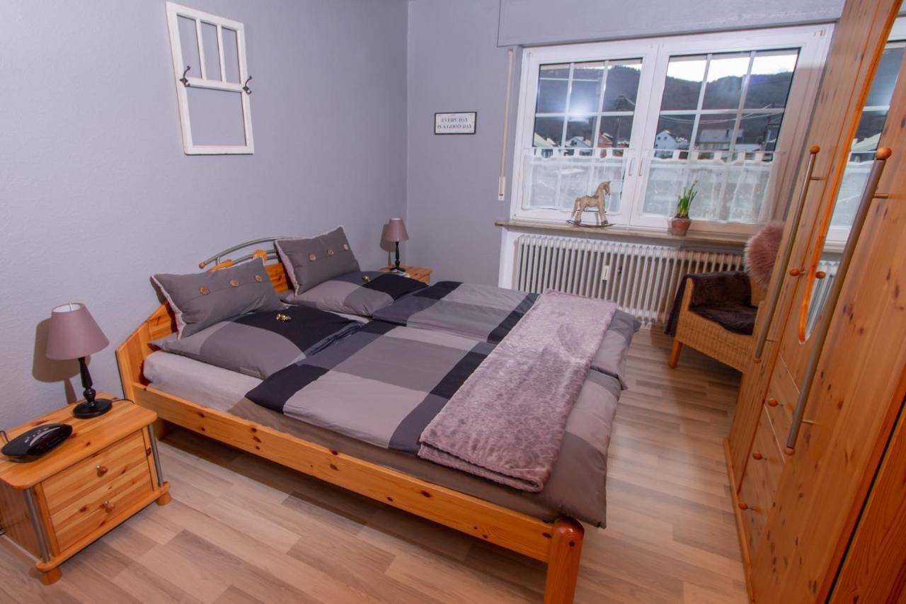 Ferienwohnung Weingut Kdm Креф Экстерьер фото